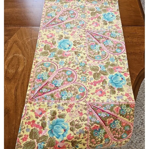 April Cornell Table Runner Cotton Spring Floral Pink Romantic Boho Garden Party - Picture 4 of 11